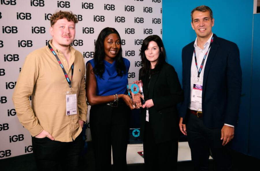 Play'n GO recibiendo premio ICE London 2024